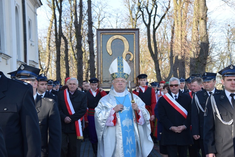 Powitanie ikony MB Częstochowskiej w Sannikach