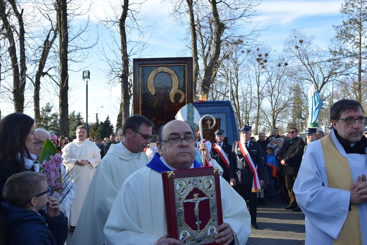 Powitanie ikony MB Częstochowskiej w Sannikach