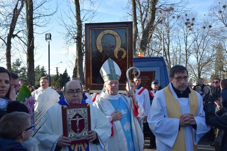 Powitanie ikony MB Częstochowskiej w Sannikach