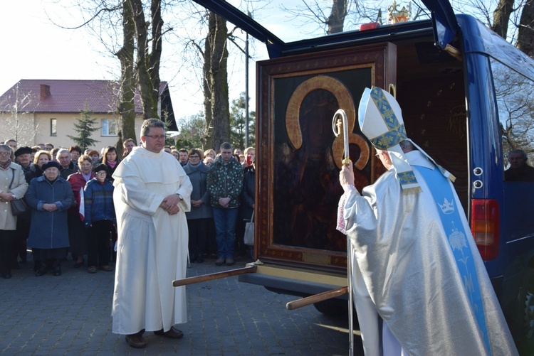 Powitanie ikony MB Częstochowskiej w Sannikach