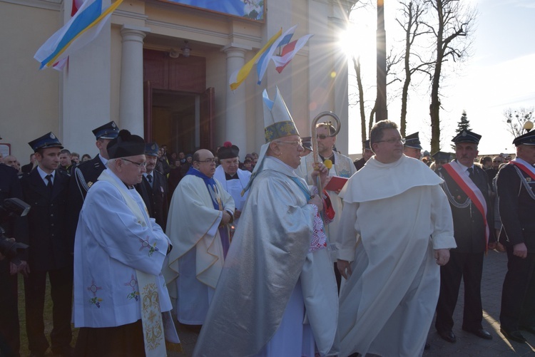 Powitanie ikony MB Częstochowskiej w Sannikach