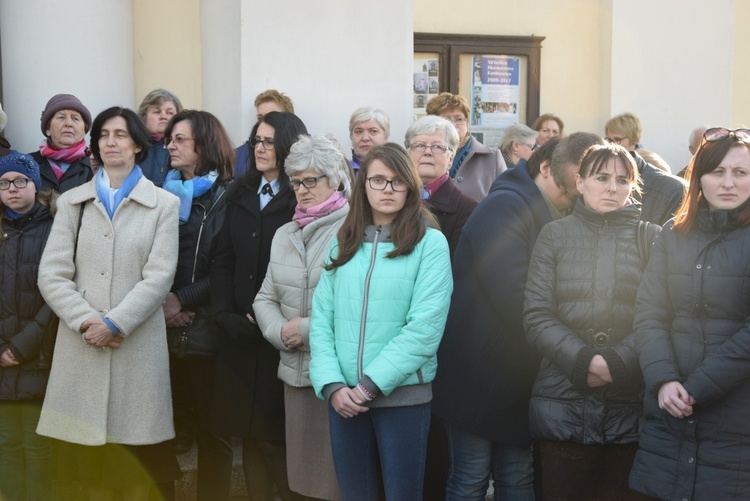 Powitanie ikony MB Częstochowskiej w Sannikach