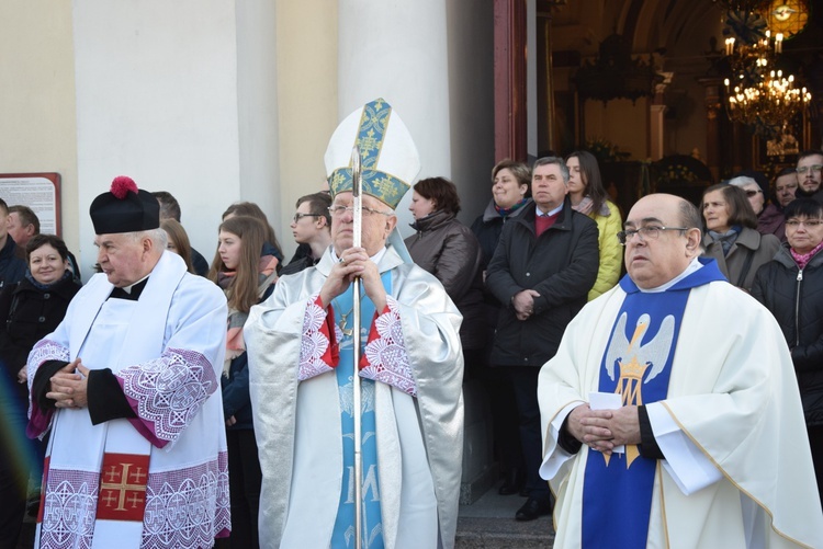 Powitanie ikony MB Częstochowskiej w Sannikach