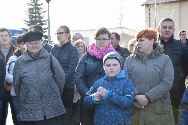 Powitanie ikony MB Częstochowskiej w Sannikach