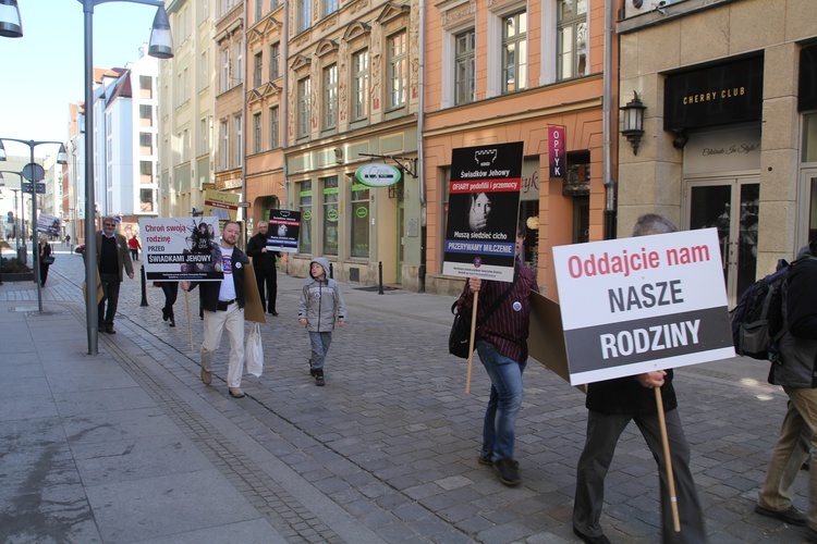 Ogólnopolska manifestacja przeciw szkodliwej ideologii Świadków Jehowy