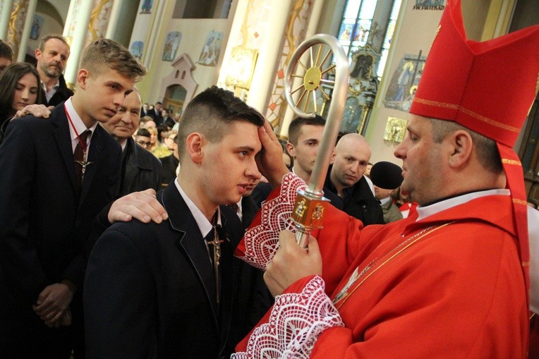 Bierzmowanie w Porąbce Uszewskiej