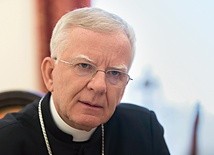 – Chodzi o to, by w szkole katolickiej znaczące miejsce zajmowało to, co nazwałbym „autoprezentacją” czy ukazywaniem własnej, katolickiej tożsamości – mówi abp Marek Jędraszewski