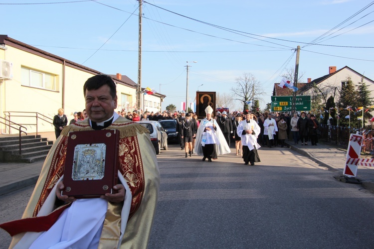 Powitanie ikony MB Częstochowskiej w Pacynie