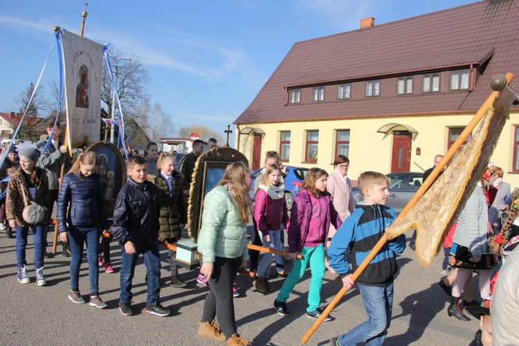 Powitanie ikony MB Częstochowskiej w Pacynie