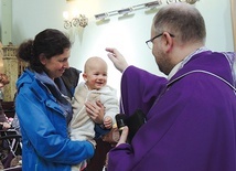 ◄	Po raz trzeci cieszyńskie mamy i ich maluchy uczestniczyły w wielkopostnych rekolekcjach w kościele św. Marii Magdaleny. 