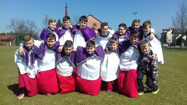 Pan Bóg lubi sportowe buty