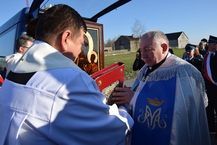 Powitanie ikony MB Częstochowskiej w Osmolinie