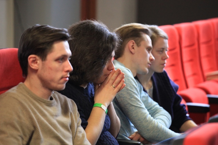Fotowspomnienie z konferencji uwielbieniowej