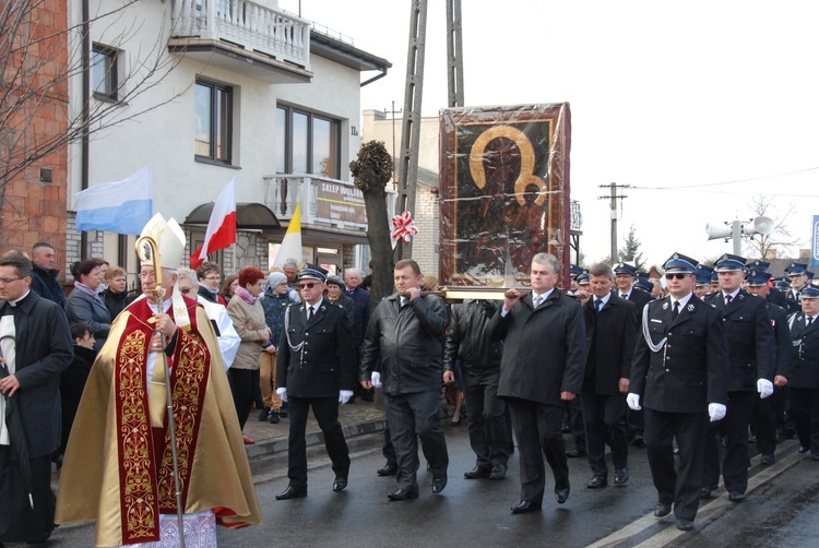 Powitanie ikony MB Częstochowskiej w Kiernozi