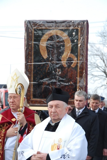 Powitanie ikony MB Częstochowskiej w Kiernozi