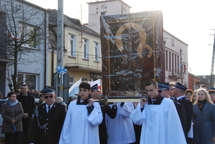 Powitanie ikony MB Częstochowskiej w Kiernozi