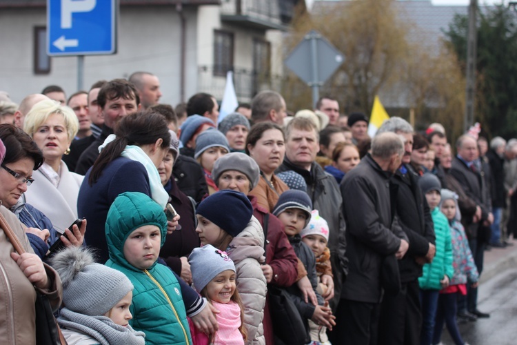 Powitanie ikony MB Częstochowskiej w Kiernozi