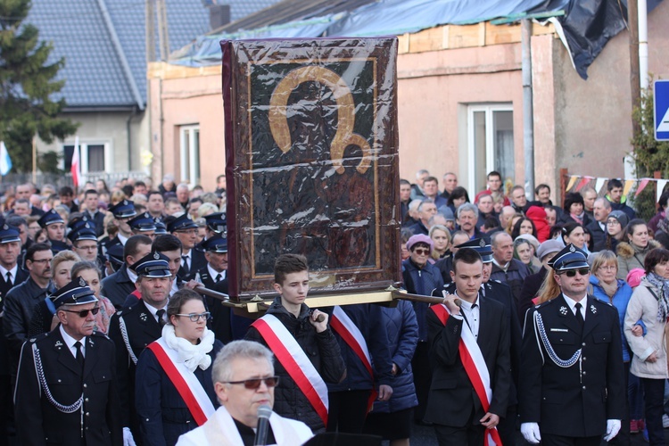 Powitanie ikony MB Częstochowskiej w Kiernozi