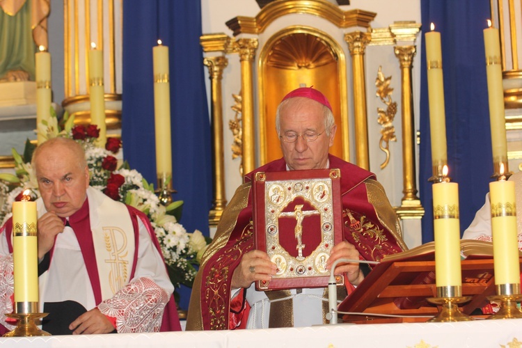 Powitanie ikony MB Częstochowskiej w Kiernozi