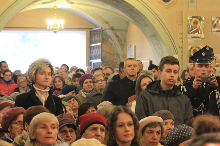 Powitanie ikony MB Częstochowskiej w Kiernozi