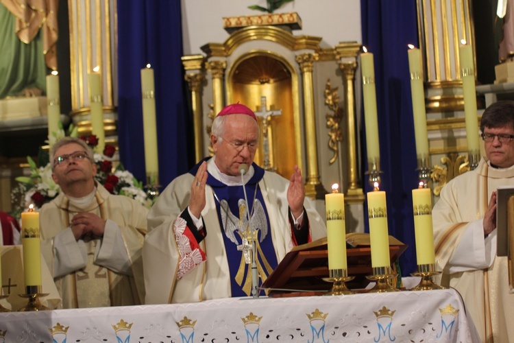 Powitanie ikony MB Częstochowskiej w Kiernozi