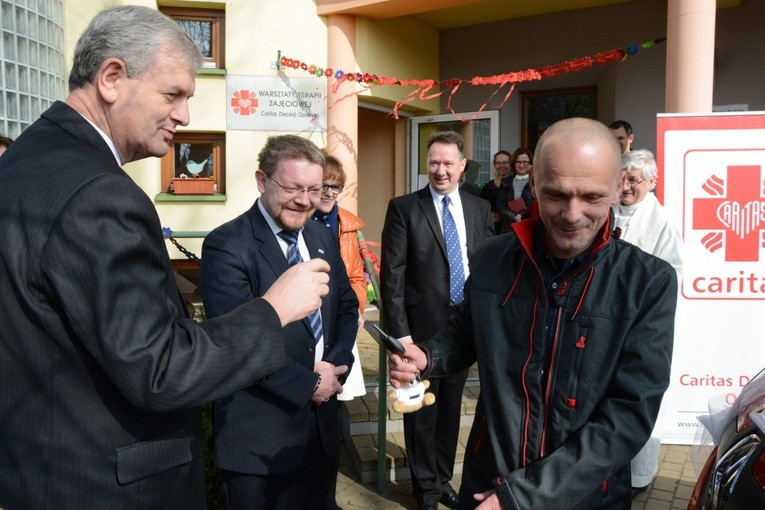 Przekazanie samochodu dla WTZ