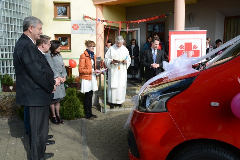 Przekazanie samochodu dla WTZ