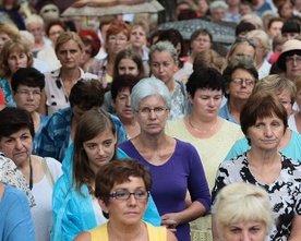 Niemcy: rozwija się debata na temat święceń diakonatu dla kobiet