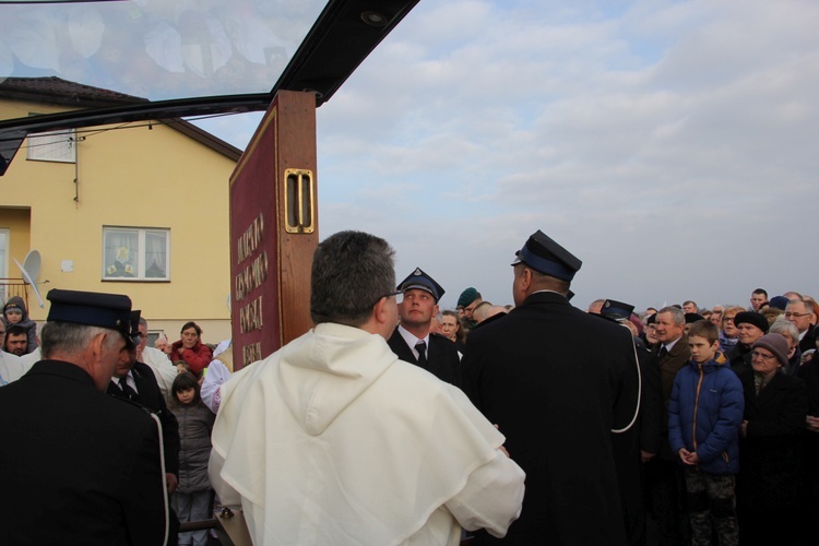 Powitanie ikony MB Częstochowskiej w Luszynie