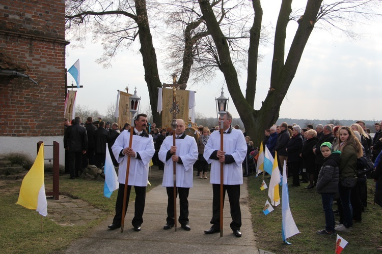 Powitanie ikony MB Częstochowskiej w Luszynie