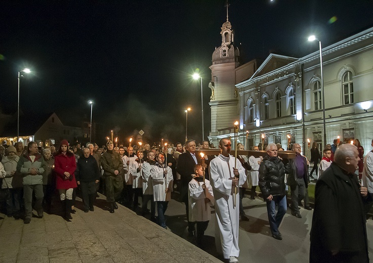 Droga krzyżowa ulicami Koszalina - cz. 2