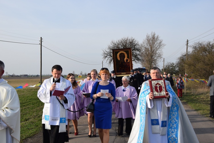 Powitanie ikony MB Częstochowskiej w Śleszynie