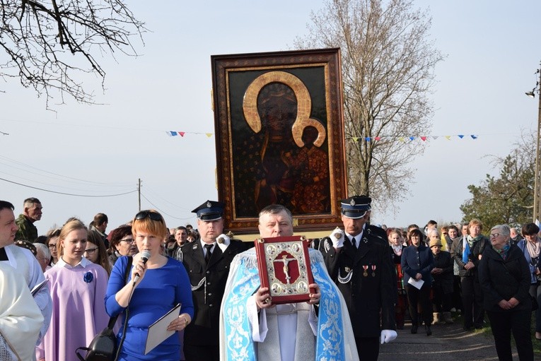 Powitanie ikony MB Częstochowskiej w Śleszynie