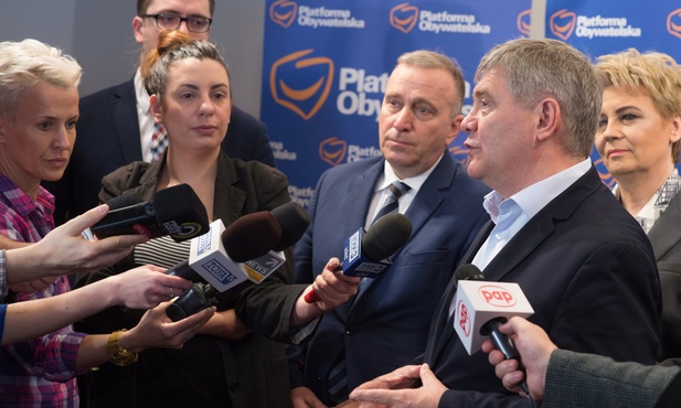 Platforma będzie walczyć o samorządy