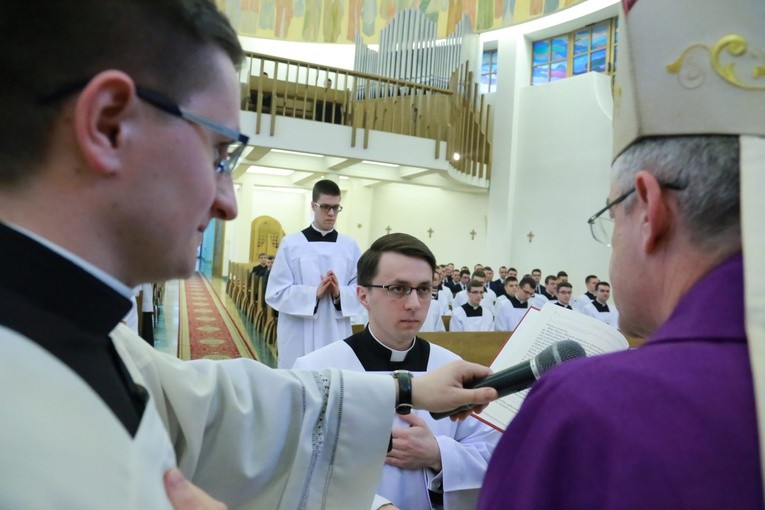 Akolitat i lektorat w WSD