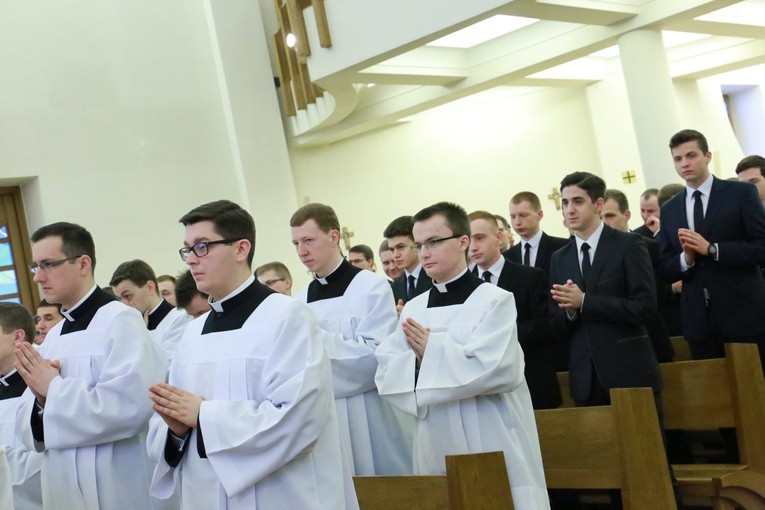 Akolitat i lektorat w WSD