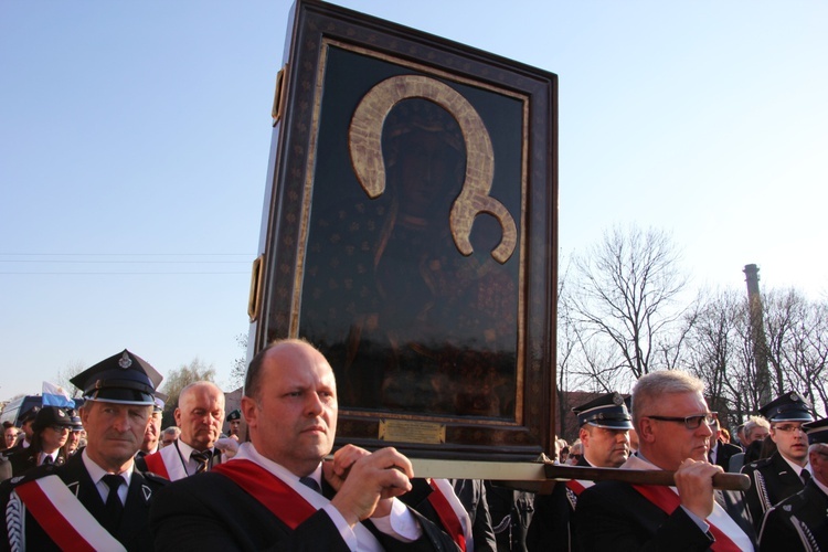 Powitanie ikony MB Częstochowskiej w Żychlinie