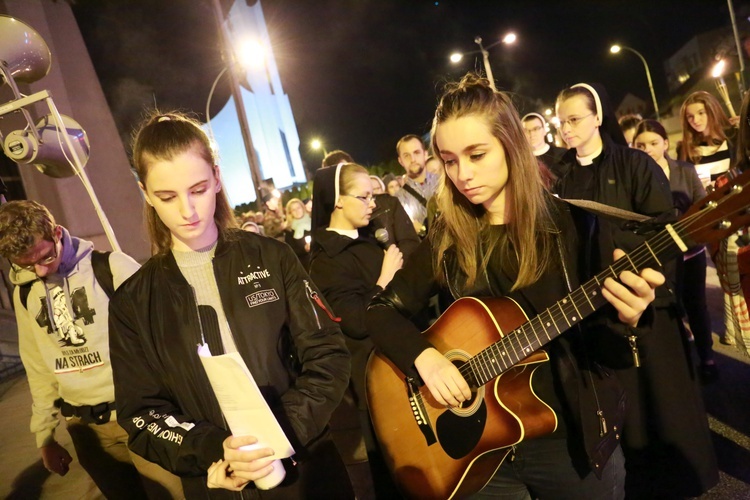 Papieska droga krzyżowa w Dębicy