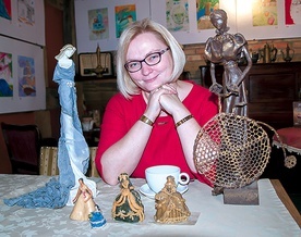 Maria Aleksandrovich nie tylko zbiera lalki, ale także je tworzy. 