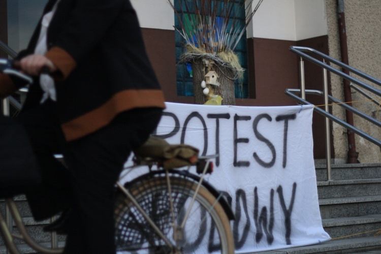 Protest głodowy w Dobrzeniu Wielkim wznowiony