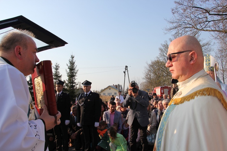 Powitanie ikony MB Częstochowskiej w Oporowie