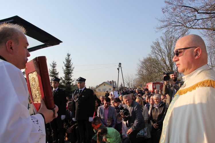 Powitanie ikony MB Częstochowskiej w Oporowie