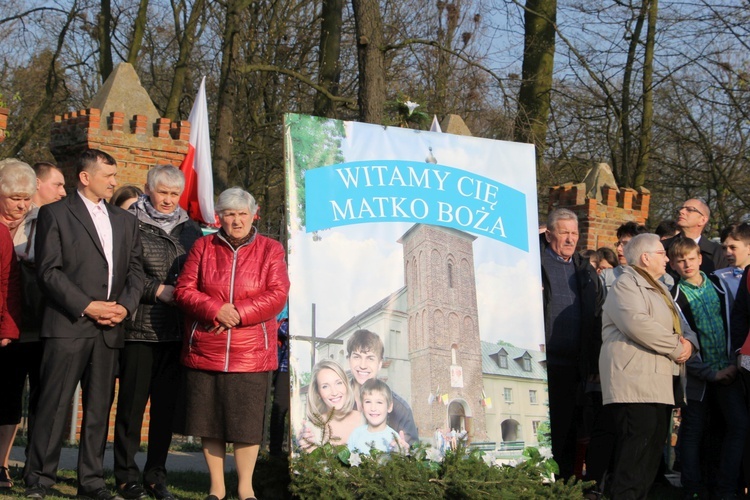 Powitanie ikony MB Częstochowskiej w Oporowie