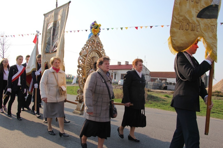 Powitanie ikony MB Częstochowskiej w Oporowie