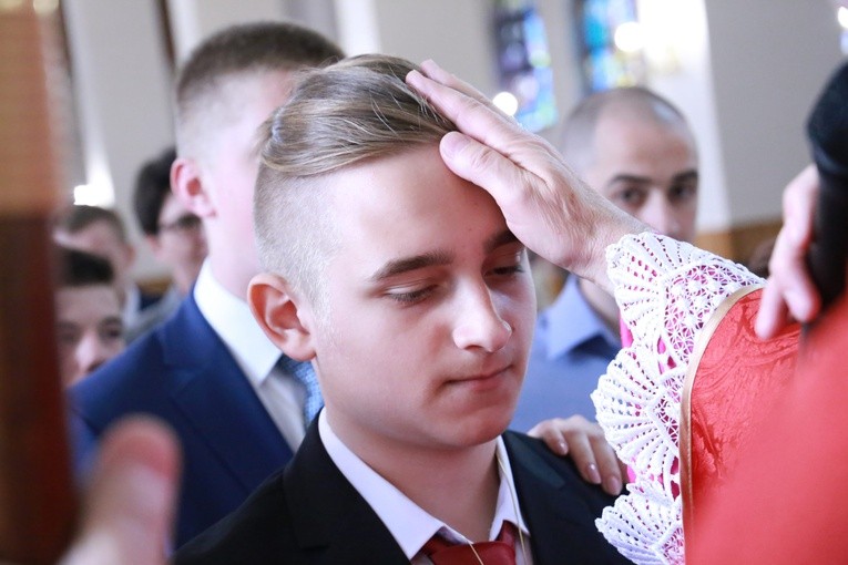 Bierzmowanie w Wielogłowach