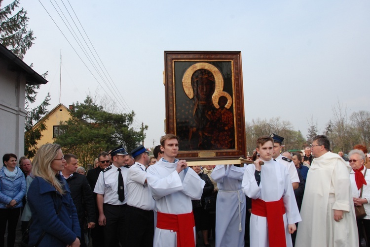 Powitanie ikony MB Częstochowskiej w Bedlnie