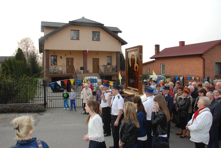 Powitanie ikony MB Częstochowskiej w Bedlnie