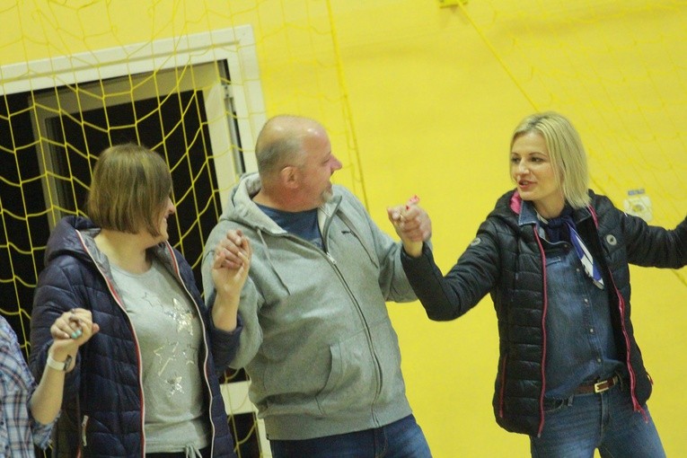 Mecz siatkówki dla Jana Pawła II