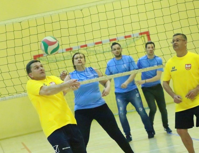 Mecz siatkówki dla Jana Pawła II