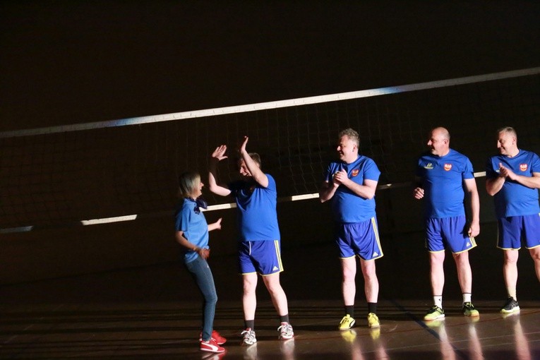 Mecz siatkówki dla Jana Pawła II